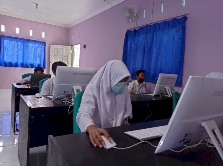 Hari pertama ANBK SMP Islam Jabal Hikmah